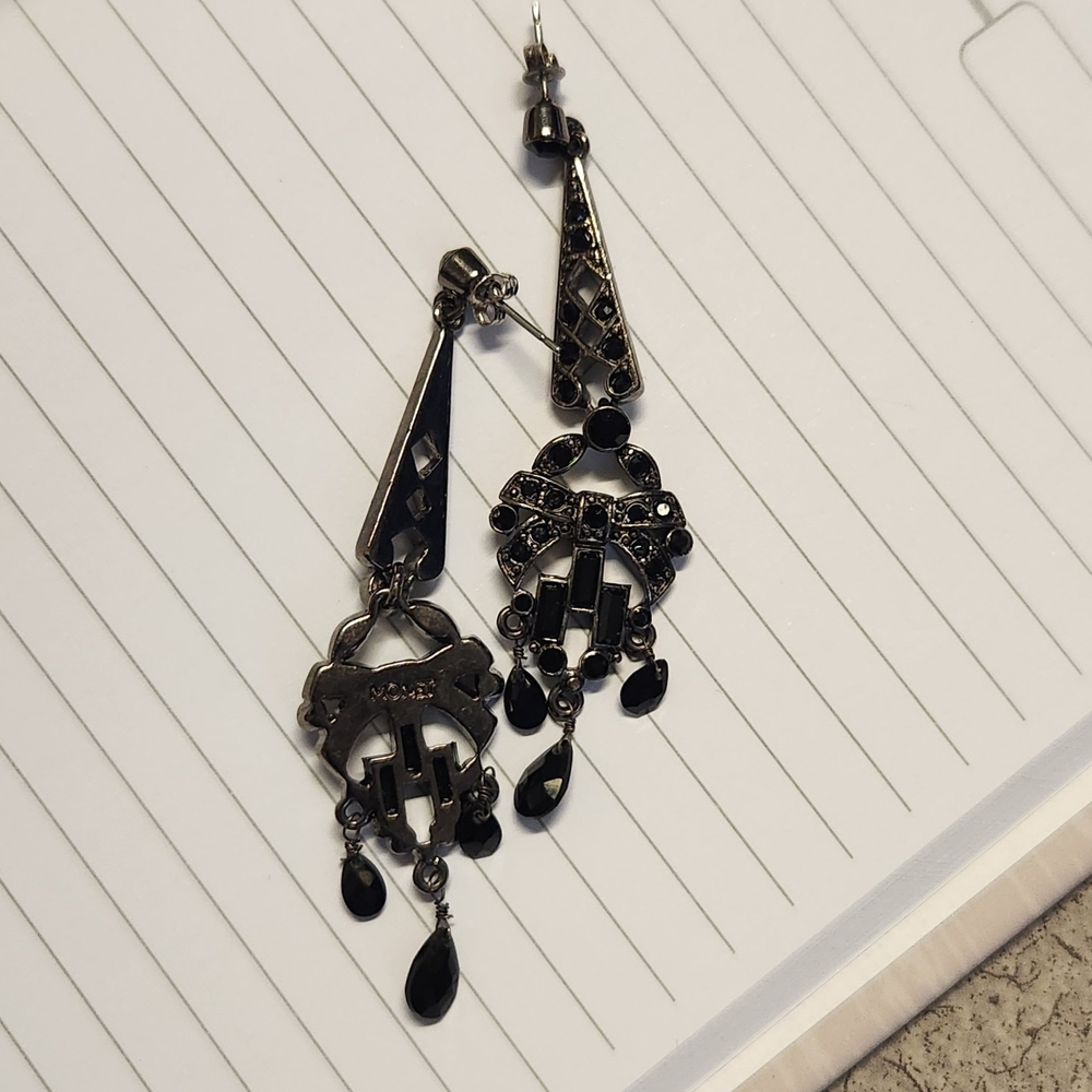 Elegant Black Dangle Earrings